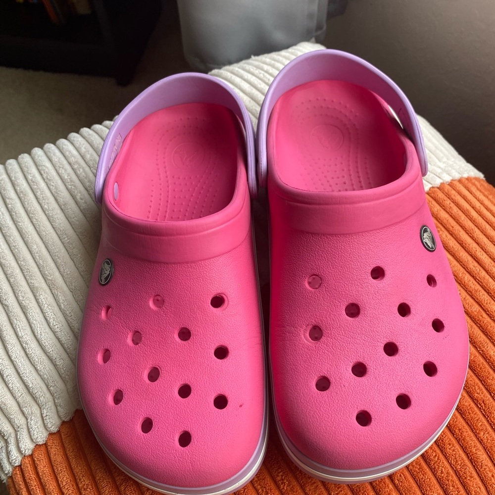 Woman Crocs size 8